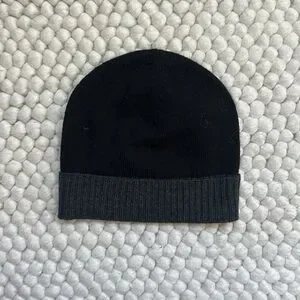 Tory Burch Black Hat with Gold Label Tory Burch | Accessories | Tory Burch Black And Grey Beanie  main image 3
